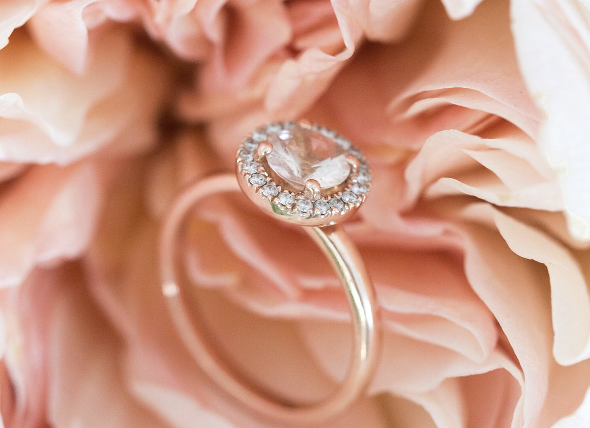 12 statement engagement rings your fiancé(e) will adore