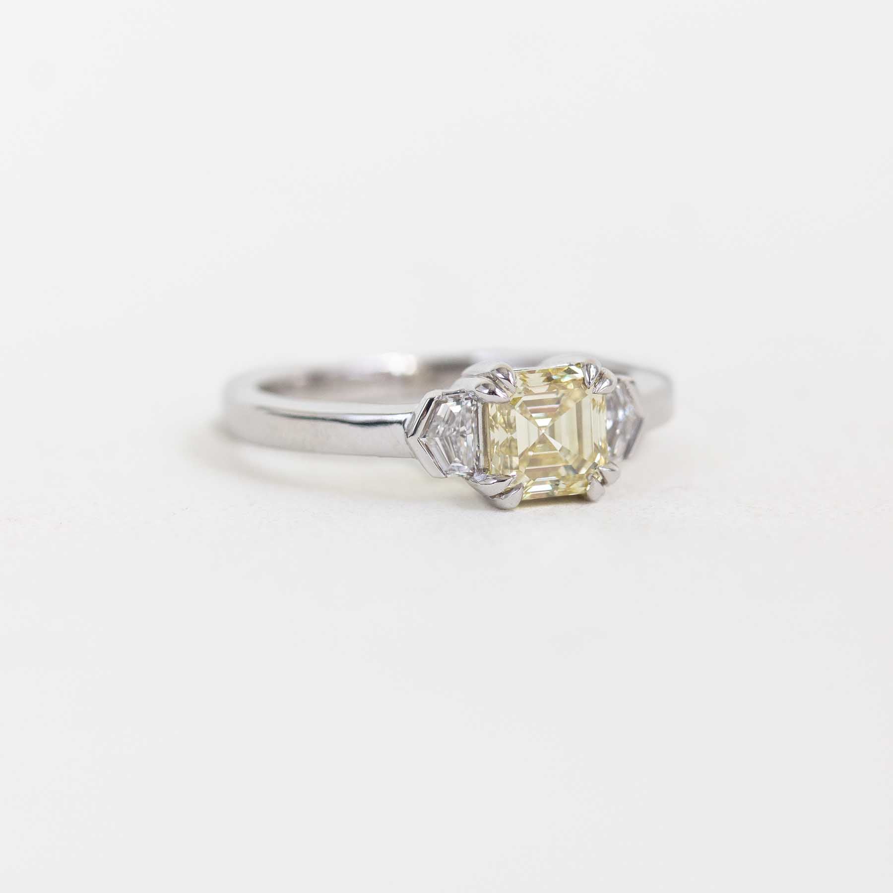 White Gold Ring with Yellow Laboratory-grown Diamond
