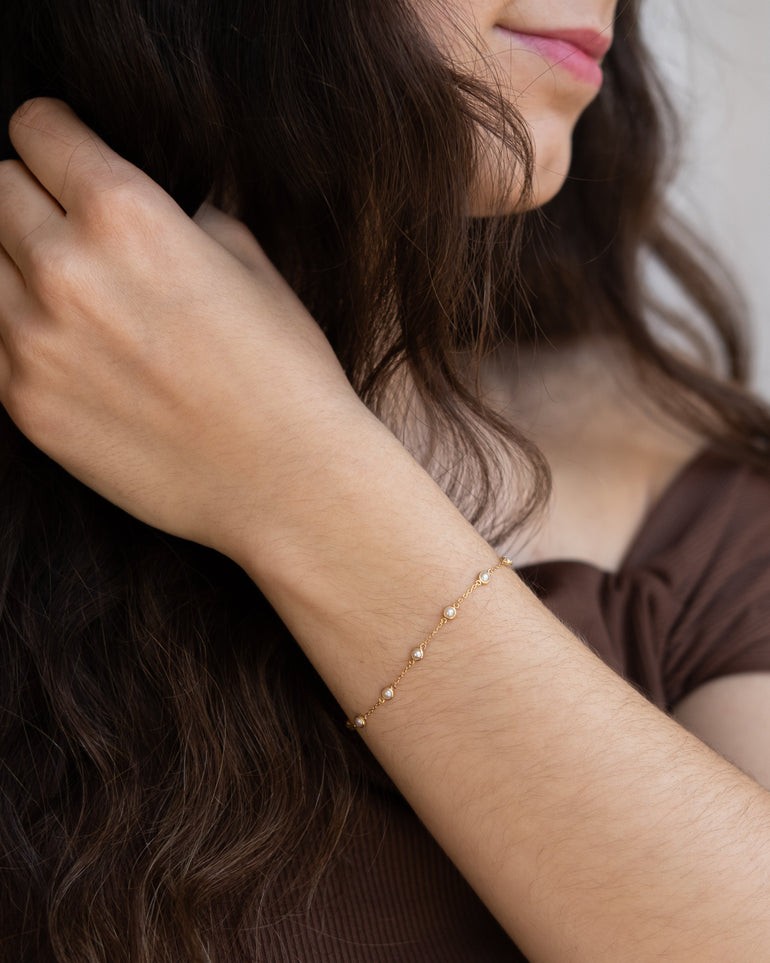 Bezel Pearl Station Bracelet