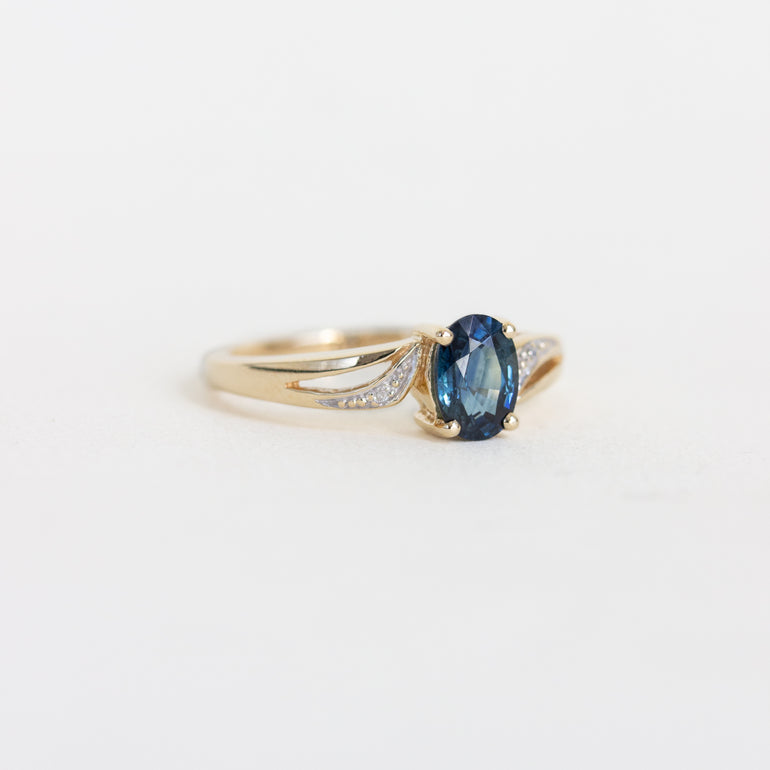 Oval Sapphire Vintage Ring with Bypass Diamond Setting