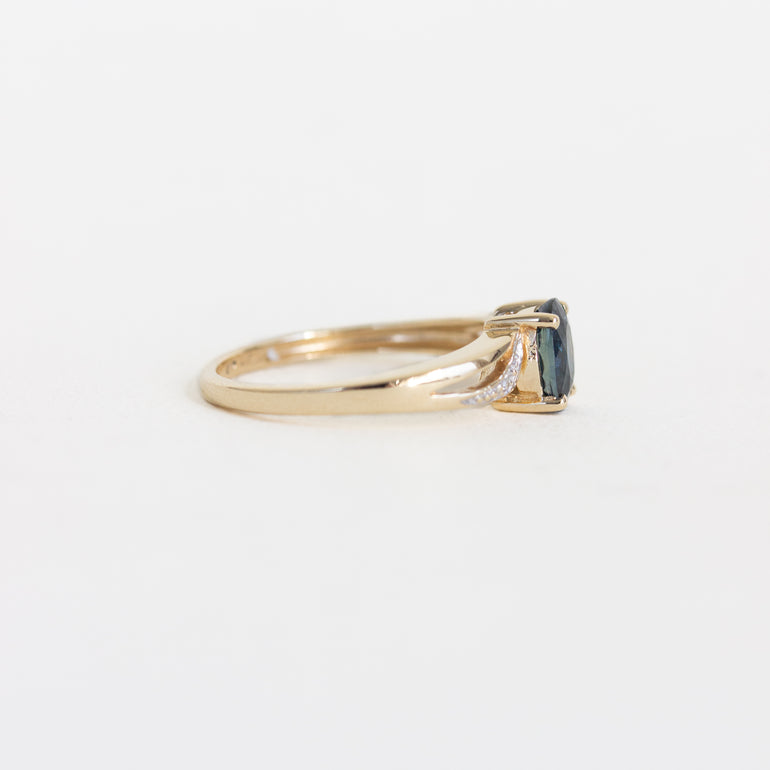 Oval Sapphire Vintage Ring with Bypass Diamond Setting