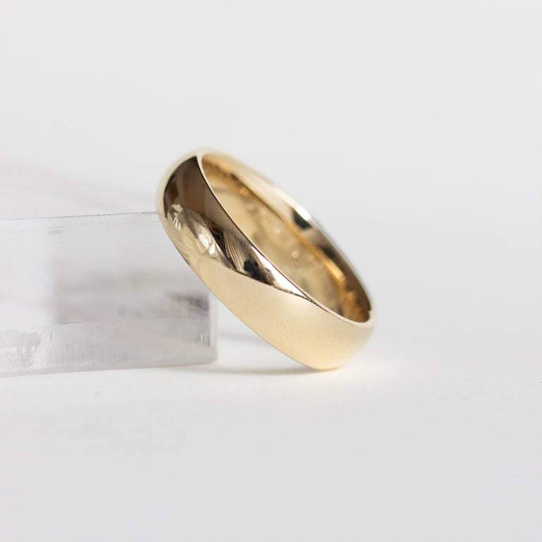 14k yellow gold half round vintage band