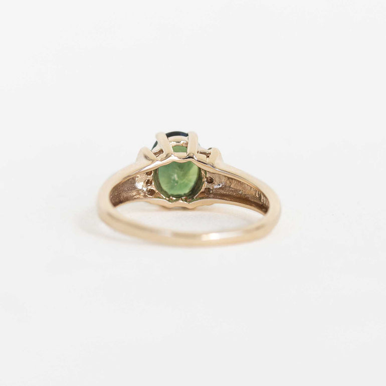 Yellow Gold Ring with Natural Sapphire Centre and 8 Side Diamonds