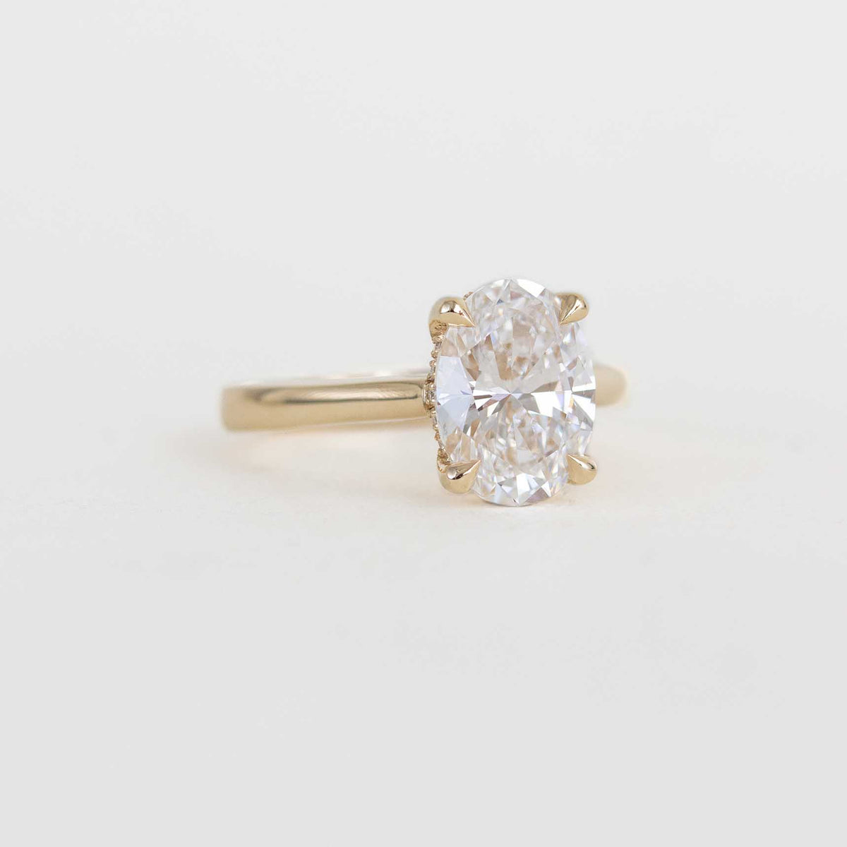 laboratory grown diamond solitaire engagement ring