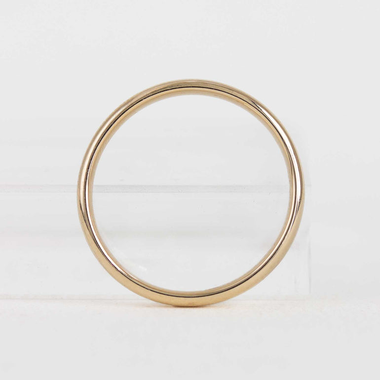 Classic yellow gold wedding band