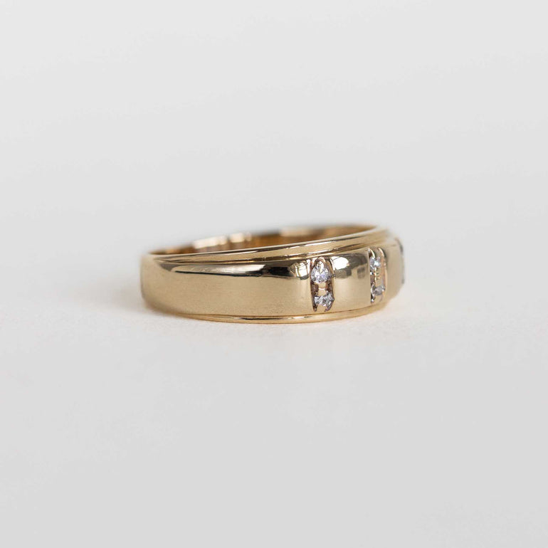 Vintage Yellow Gold Band with 6 Petite Diamonds