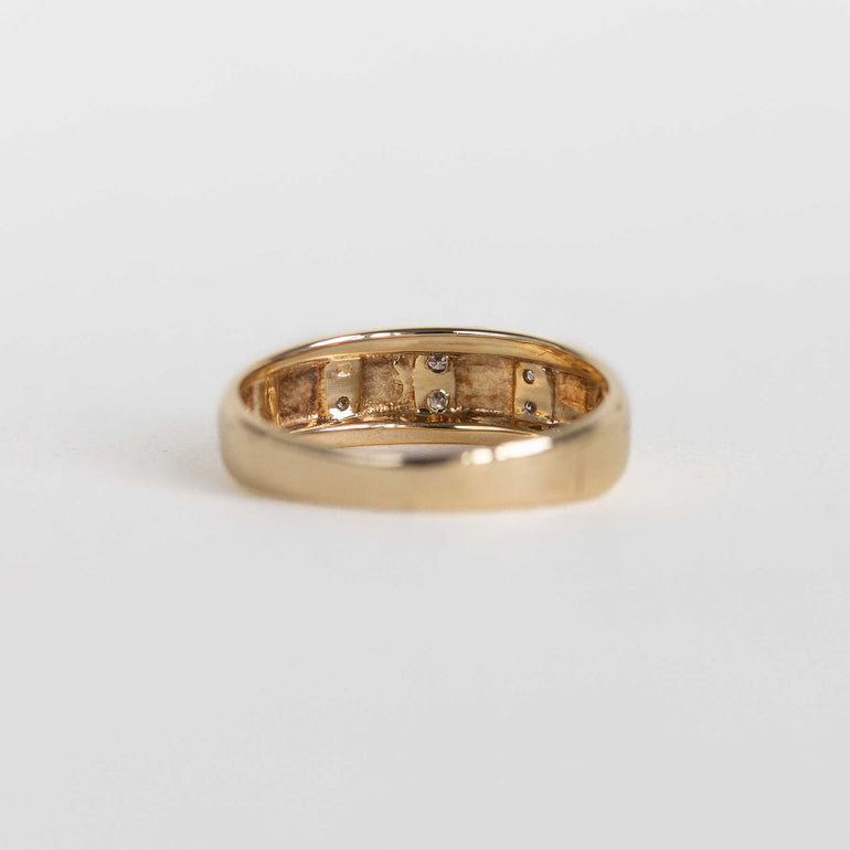Vintage Yellow Gold Band with 6 Petite Diamonds