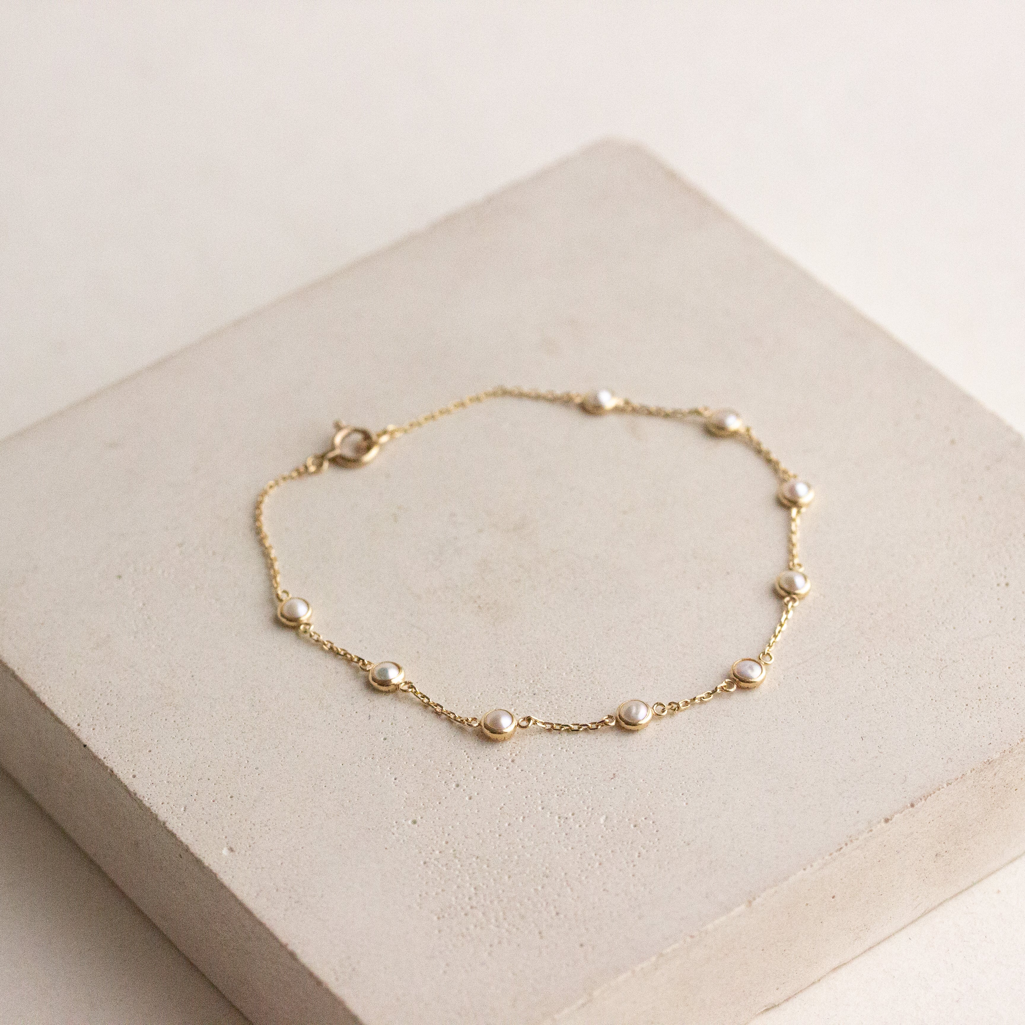 Bezel Pearl Station Bracelet