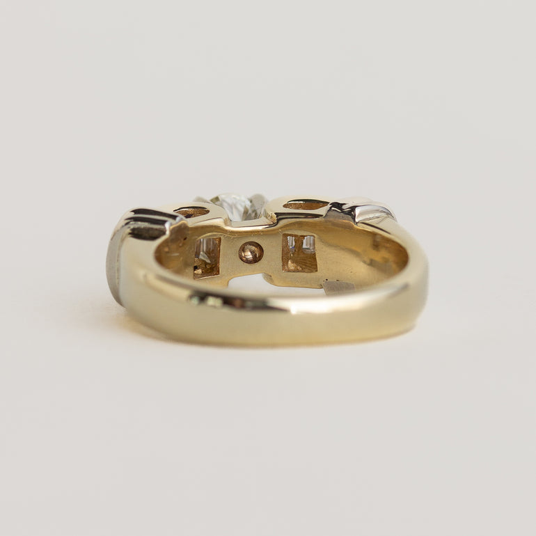 Vintage Round Baguette Diamond Ring
