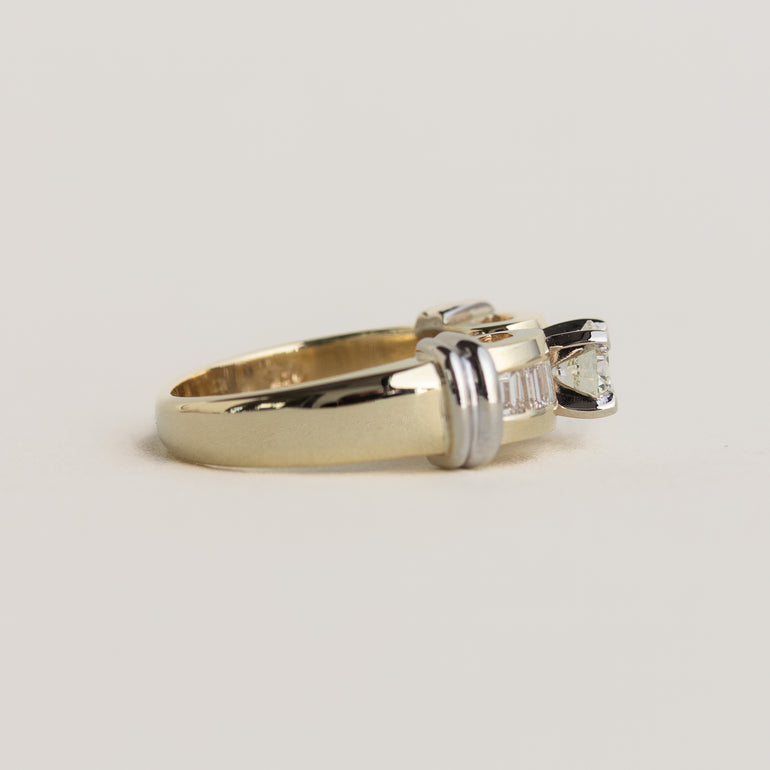 Vintage Round Baguette Diamond Ring