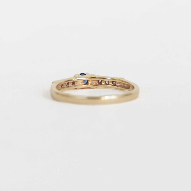 Vintage Yellow Gold Ring with Sapphire Centre and Diamond Side Stones