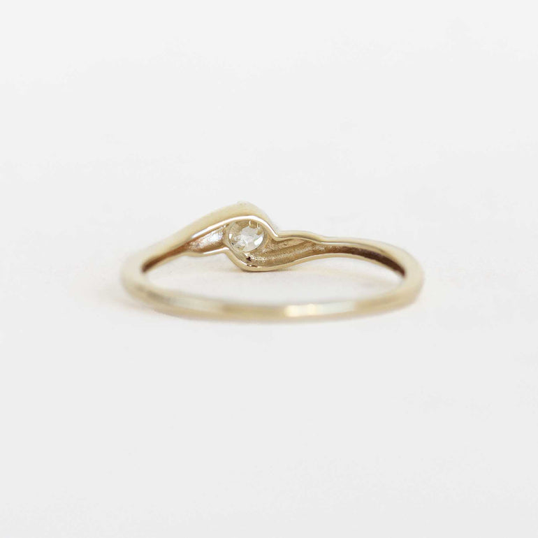 Bypass Twist Diamond Vintage Ring