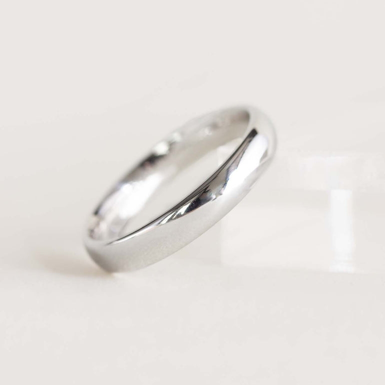 Platinum Vintage Wedding Band