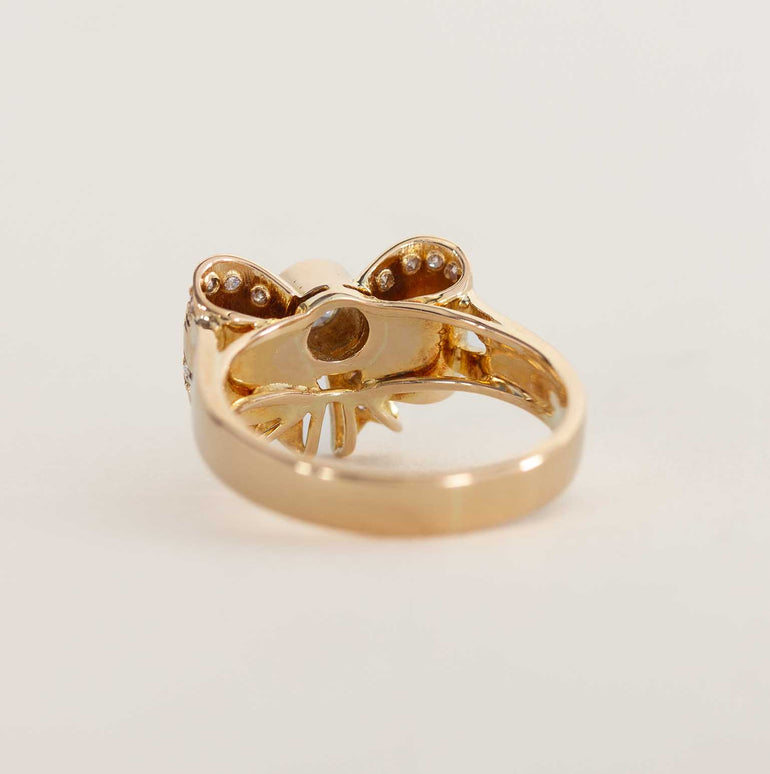 Diamond Bow-Shaped Ring on a Yellow Gold Band