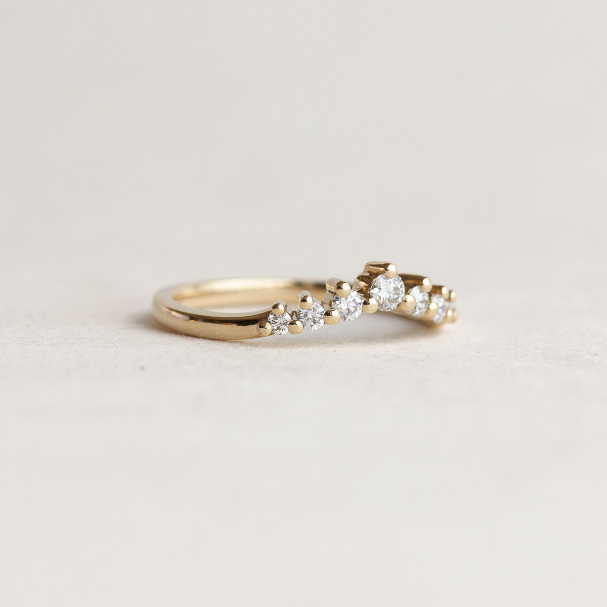 contour diamond wedding band