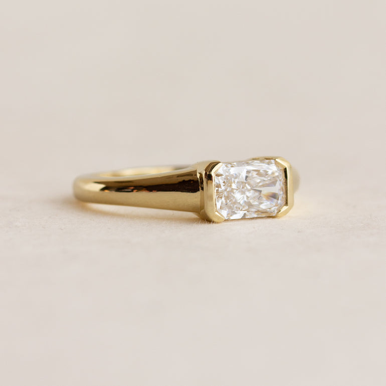 Juned Rind East-West Radiant-Cut Engagement Ring | June Ring | Evorden