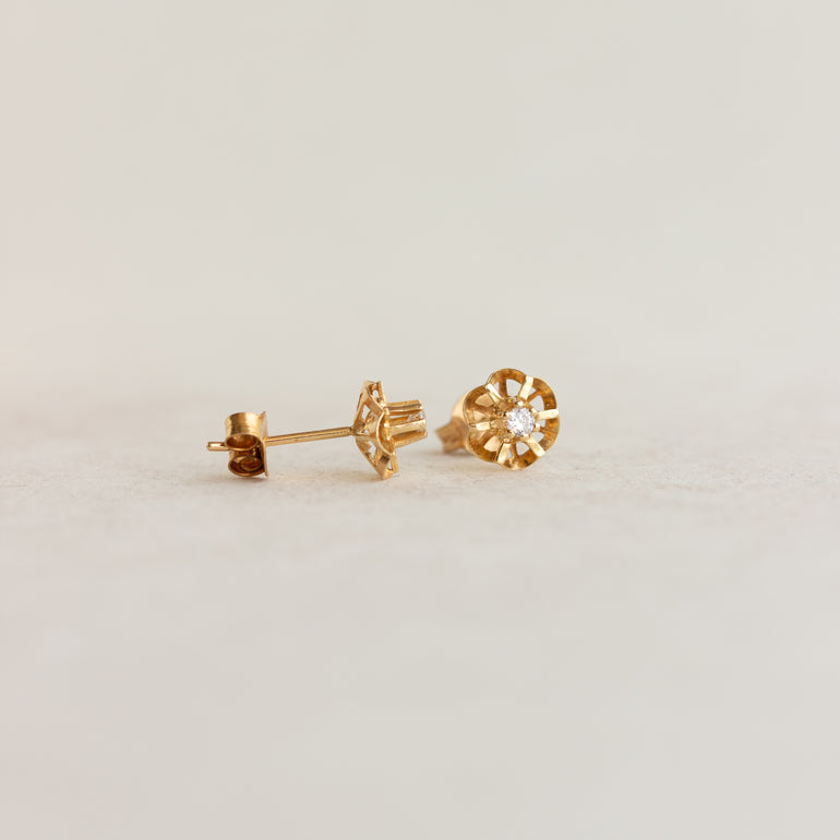 Vintage Flower Earrings 14K