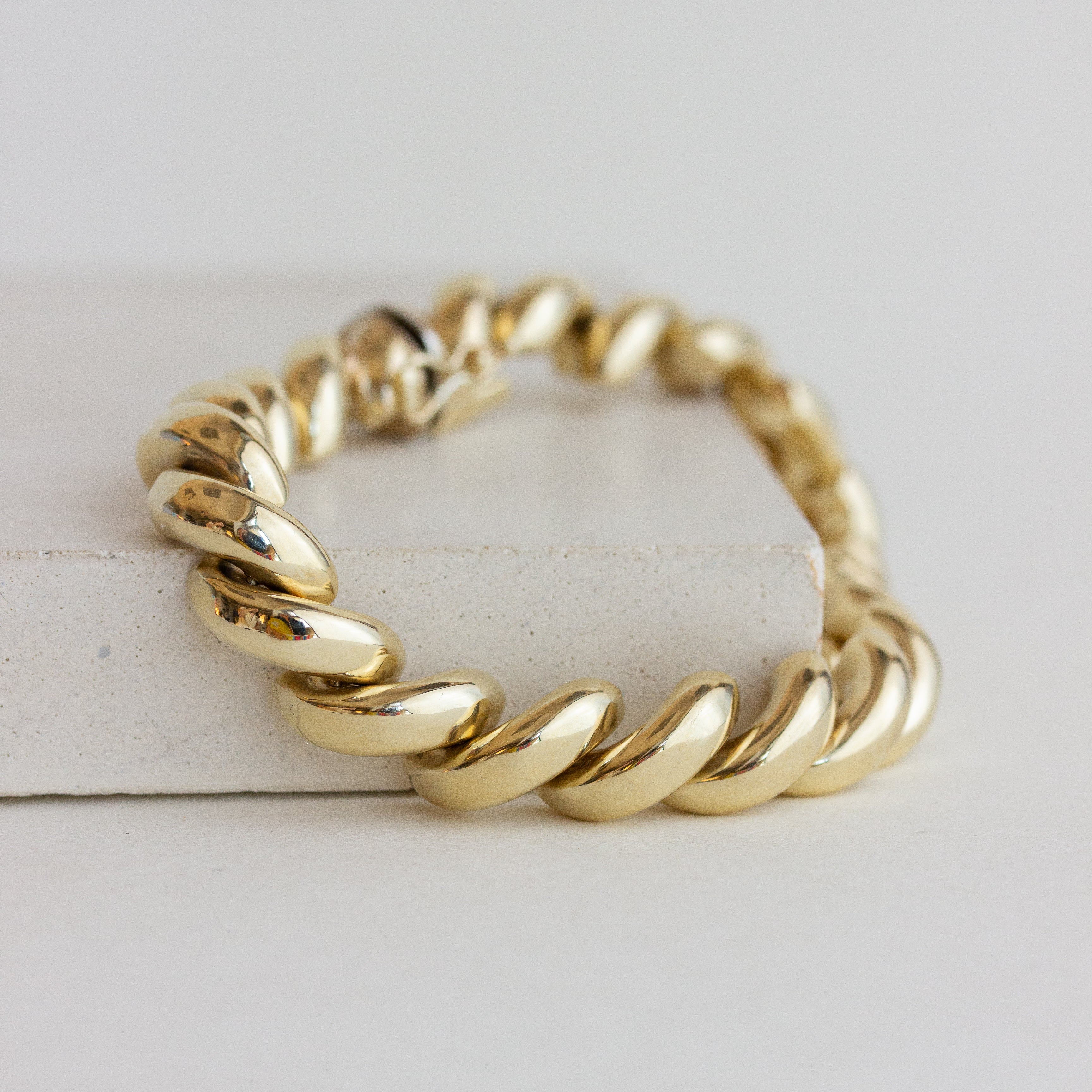 chunky gold vintage macaroni bracelet