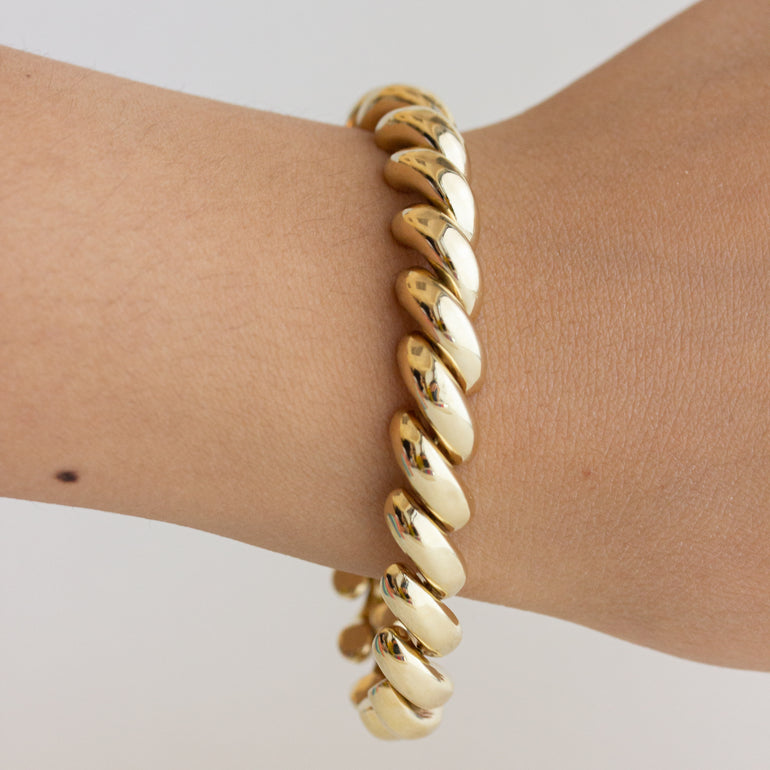 chunky gold vintage macaroni bracelet