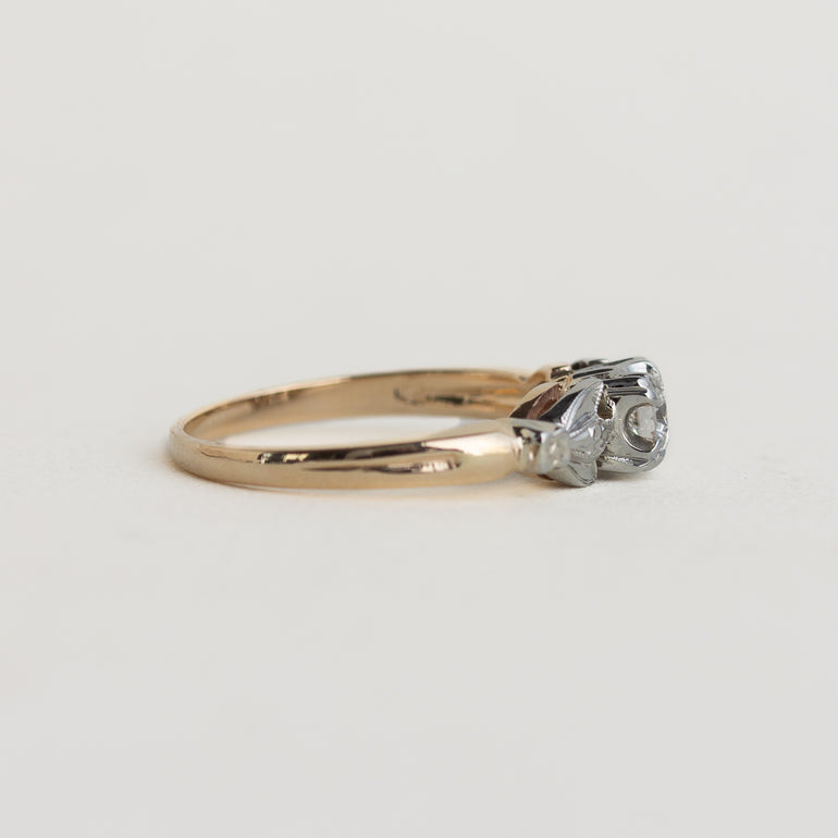 Vintage Leaf Motif Diamond Engagement Ring