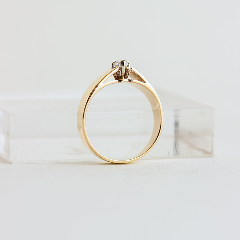 Vintage Marquise Dimaond Engagement Ring