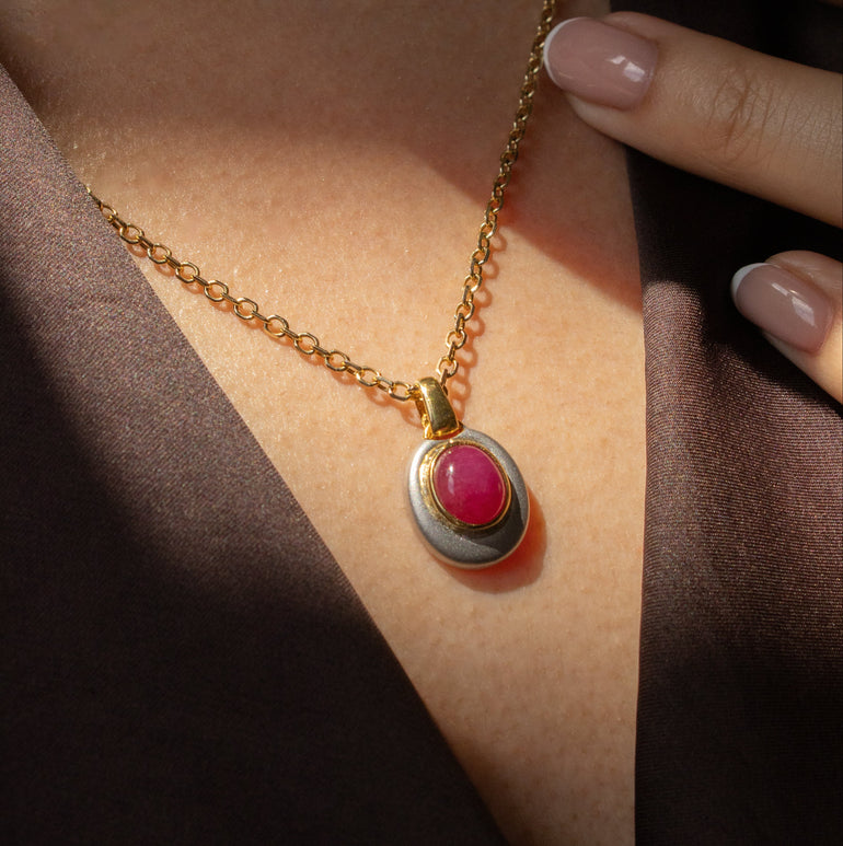 Vintage 18K Two-tone Ruby Cabochon Pendant