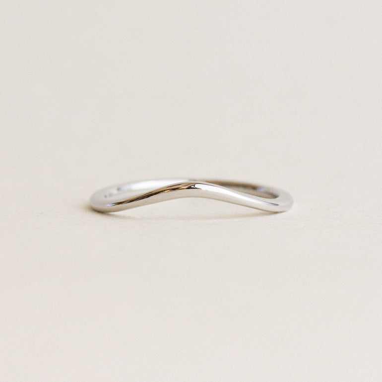 contour wedding band