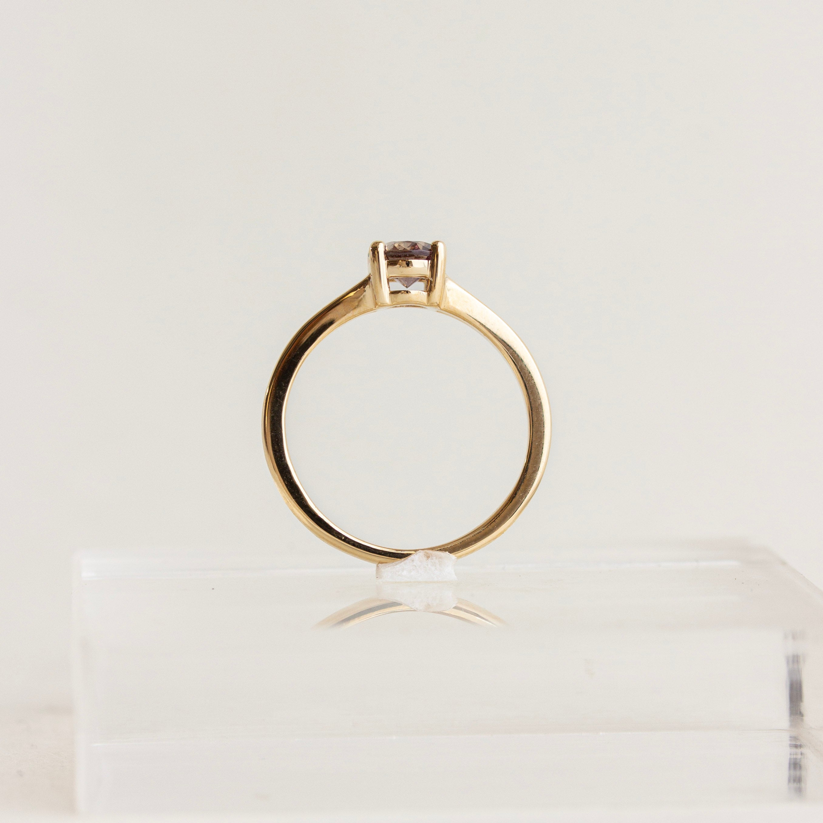 Pink Oval Sapphire Engagement Ring | Freya Ring | Evorden