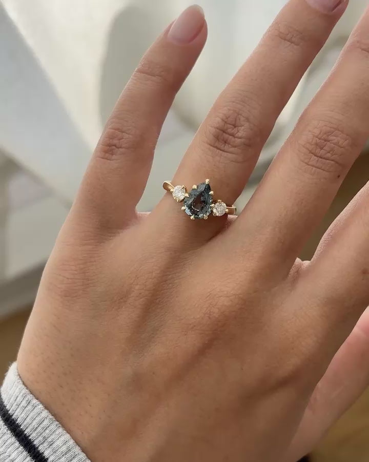blue sapphire pear ring