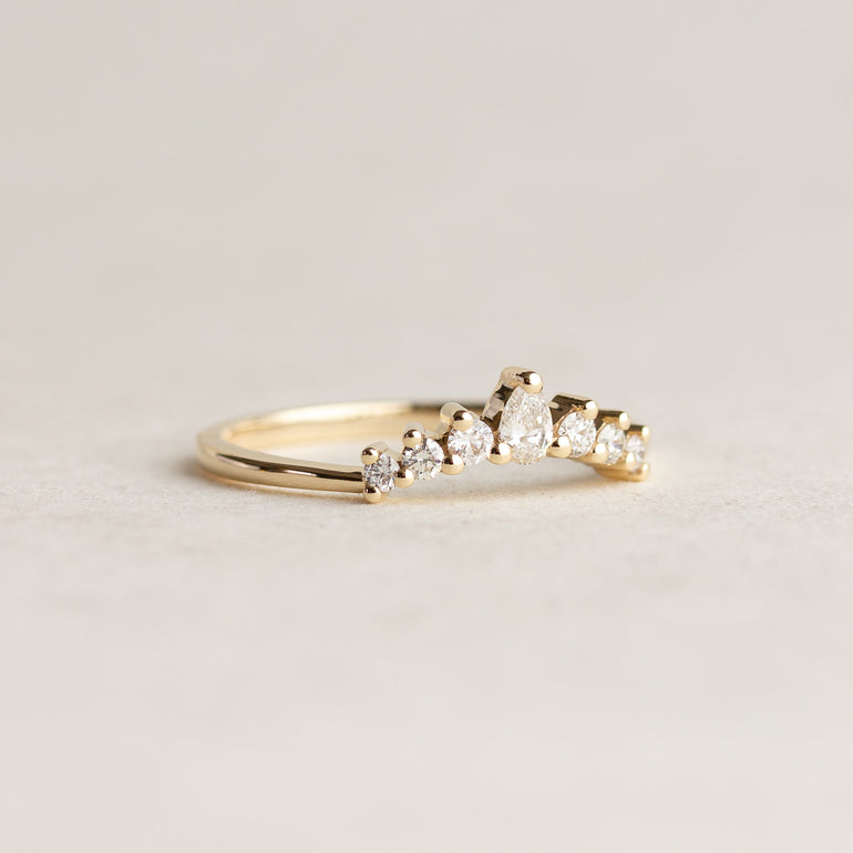 Diamond Comntour Wedding Band