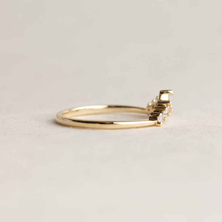 Diamond Comntour Wedding Band