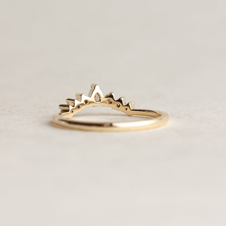 Diamond Comntour Wedding Band
