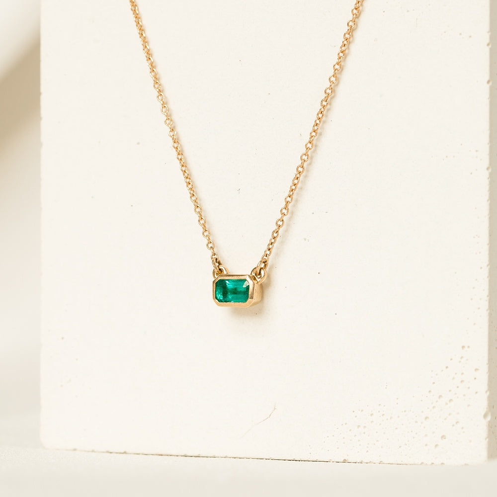 Natural on sale emerald necklace