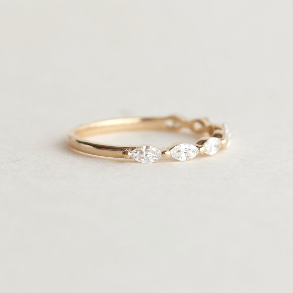 marquise diamonds with joint round prongs