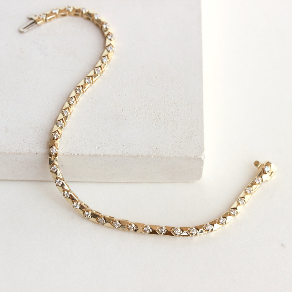 vintage diamond and gold tennis bracelet bracelet 