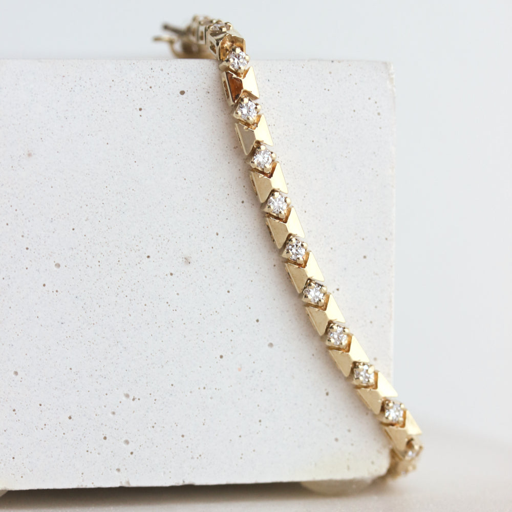 vintage diamond and gold tennis bracelet bracelet 