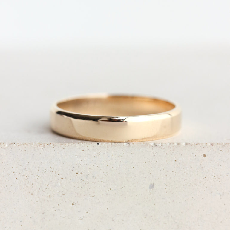 bevelled edge wedding band