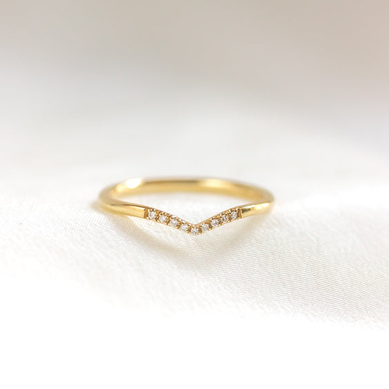 chevron wedding band with diamonds