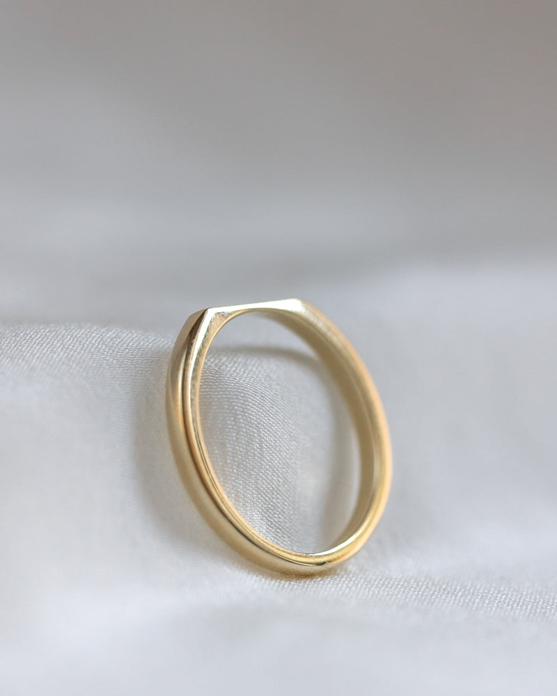 gold flat top wedding band