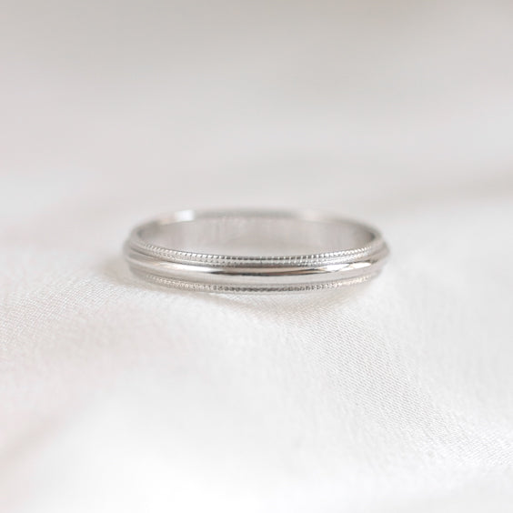 milgrain detail wedding band