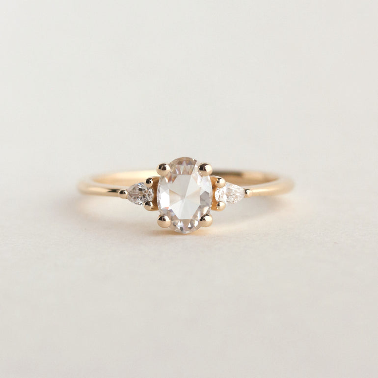 Green Sapphire Engagement Ring | Amelia Ring | Evorden
