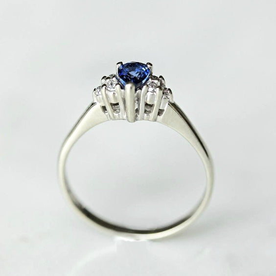 Blue Sapphire Vintage Engagement Ring - The Middelton Ring - Evorden